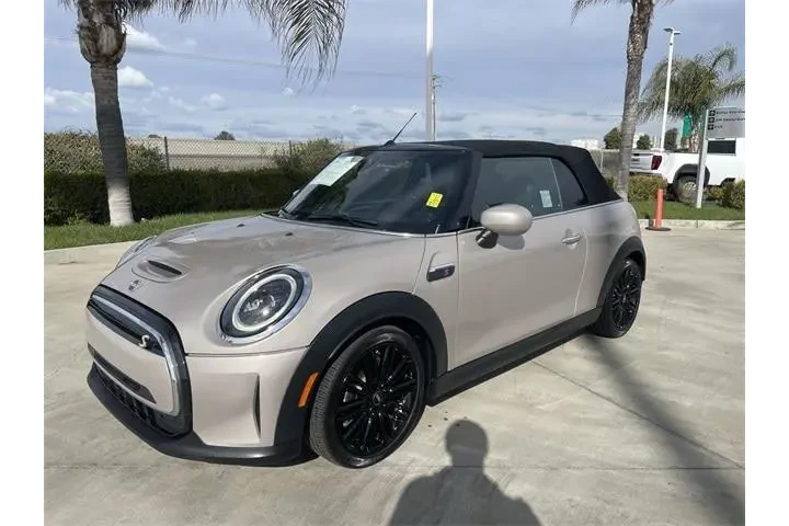 $25888 : MINI Convertible 2024 Cooper image 4