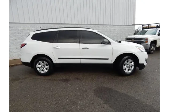 $9850 : Chevrolet Traverse 2017 LS 4 image 2