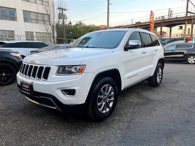 2015 Grand Cherokee LIMITED image 3