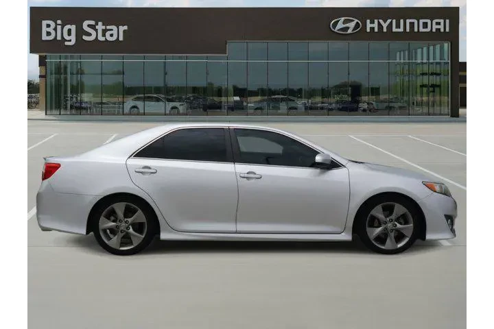$16213 : Toyota Camry 2014 SE V6 4dr image 5
