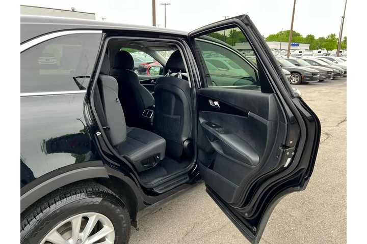 $11980 : 2020 Sorento LX AWD image 10