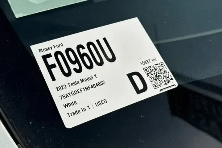 $32000 : Tesla Model Y 2022 AWD Perfo image 3