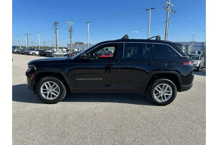 $34000 : Jeep Grand Cherokee 2024 4x4 image 2