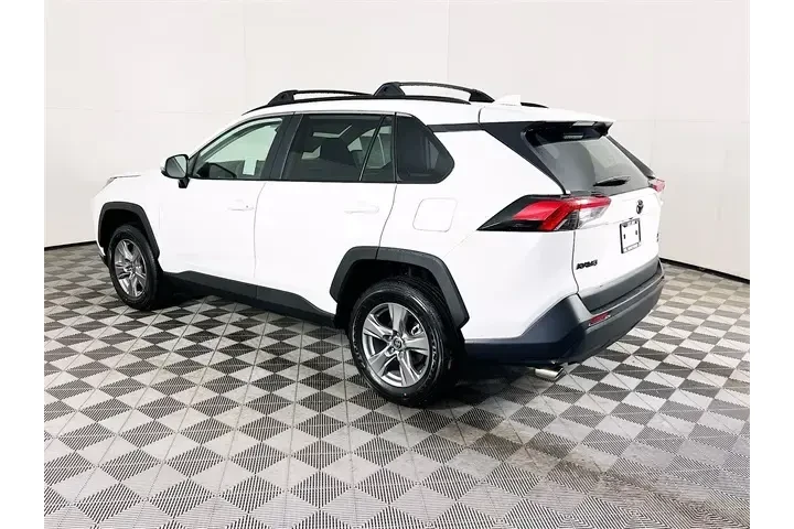 $39900 : Toyota RAV4 2025 AWD XLE 4dr image 5