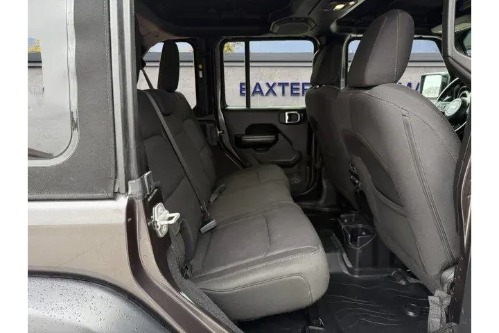 $25000 : Jeep Wrangler Unlimited 2018 image 8