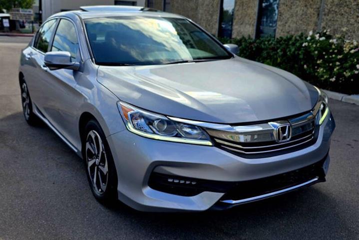 $14950 : 2017 Accord EX image 8