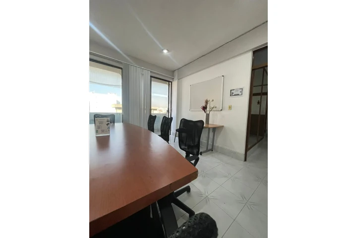 $150 : SALA DE JUNTAS POR HORA image 2