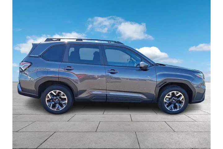 $31497 : Subaru Forester 2025 AWD Pre image 7