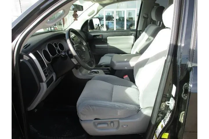 $9994 : Toyota Sequoia 2013 4x2 SR5 image 4