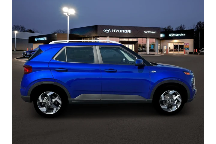 $23402 : Hyundai VENUE 2026 SEL 4dr C image 9
