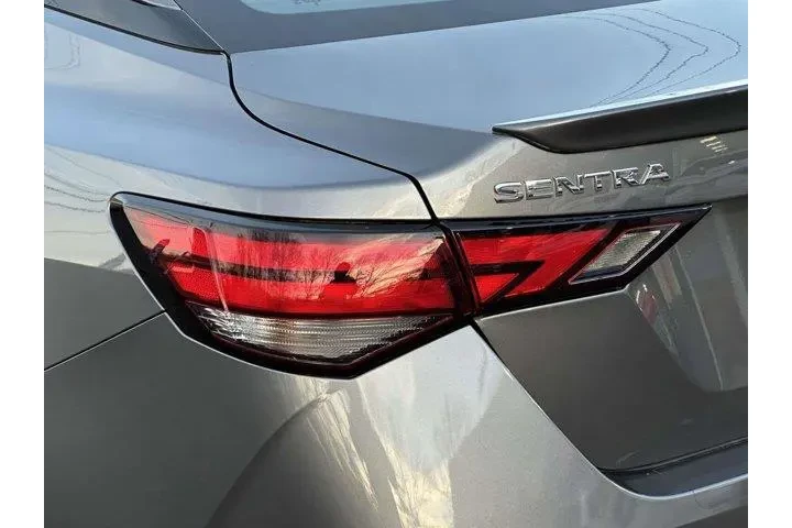 $16295 : Nissan Sentra 2023 SR 4dr Se image 8