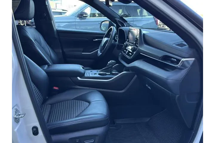 $33950 : Toyota Highlander 2021 XSE 4 image 10
