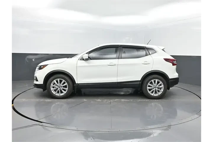 $13995 : Nissan Rogue Sport 2021 S 4d image 2