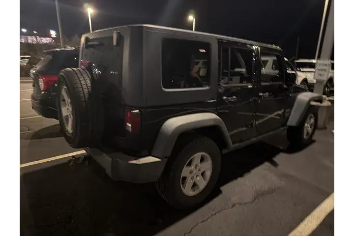 $13770 : Jeep Wrangler Unlimited 2013 image 4