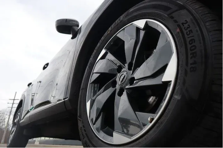 $22281 : Nissan Rogue 2025 AWD SV 4dr image 9