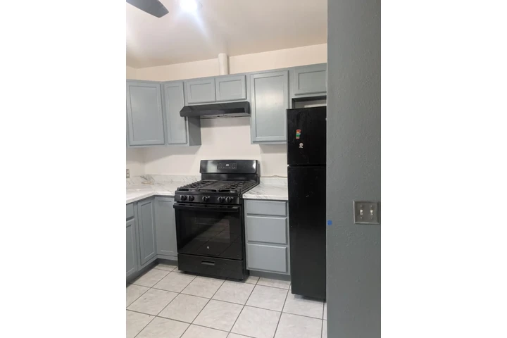 $1900 : 1 Bedroom apartment for rent image 1