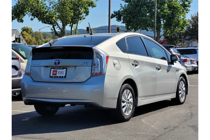 $10899 : 2012 Prius Plug-in Advanced image 5