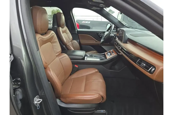 $31999 : Lincoln Aviator 2020 AWD Res image 8