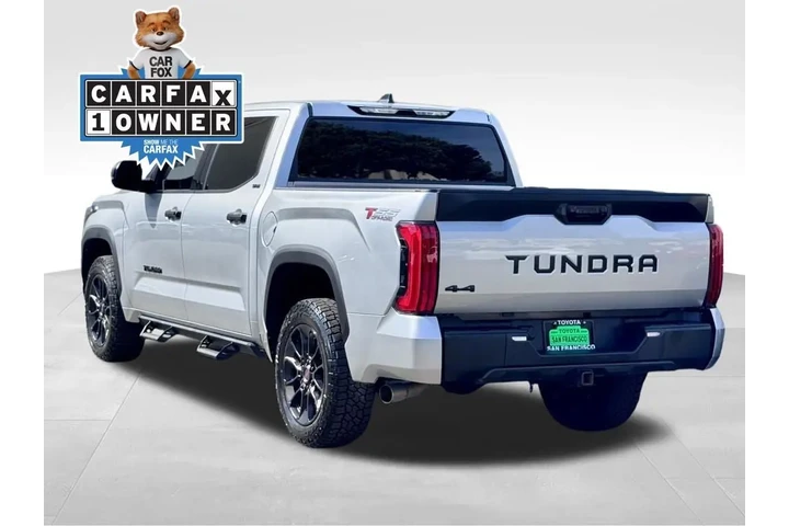 $39588 : 2022 Tundra SR5 image 2