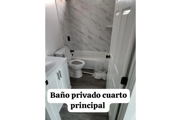 $1500 : Varios cuartos en renta image 1