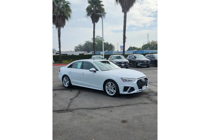 $24465 : Audi A4 2023 AWD quattro S l image 7