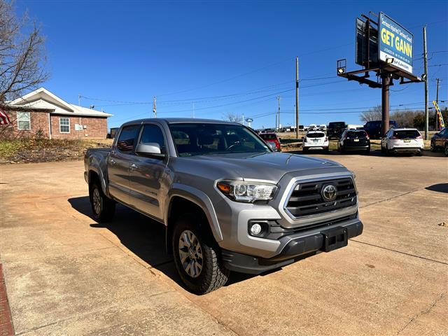 $26995 : 2018 Tacoma image 4