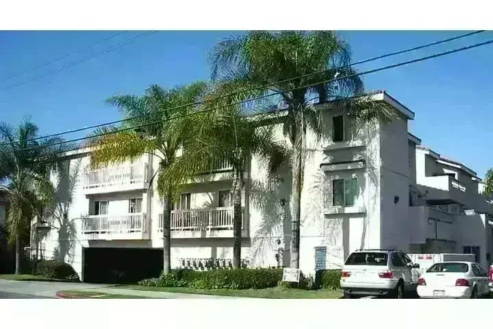 $2450 : APARTAMENTO MODERNO DE 2 RECS image 7