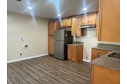 $1000 : 3 bedroom 2 bathroom Downey thumbnail
