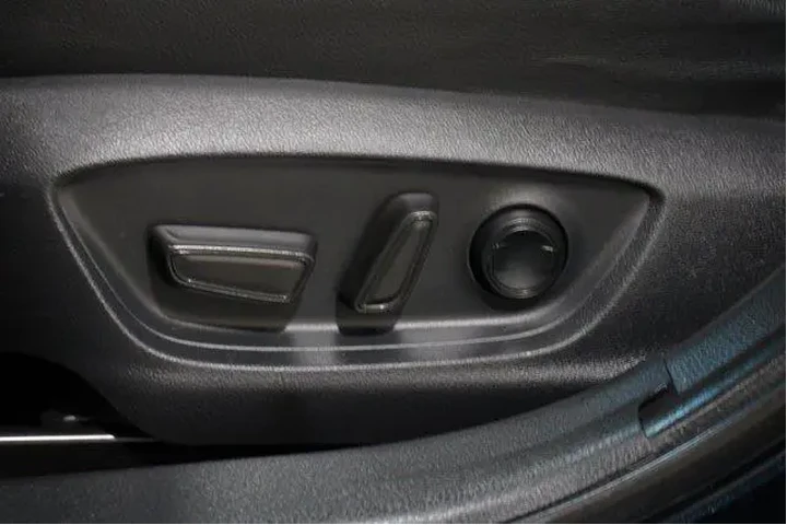 $18998 : Toyota Camry 2018 SE 4dr Sed image 4