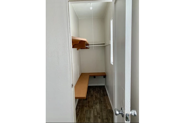 $1500 : Apto. de 1 Rec. de Renta en HP image 4