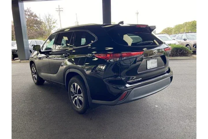 Toyota Highlander 2021 AWD X image 7
