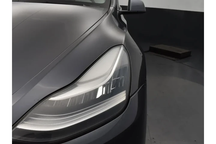 $18326 : Tesla Model Y 2021 AWD Long image 6