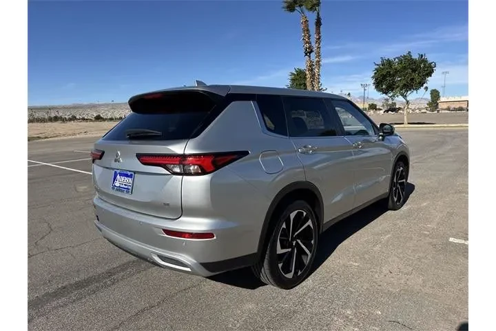 $23969 : Mitsubishi Outlander 2024 SE image 5