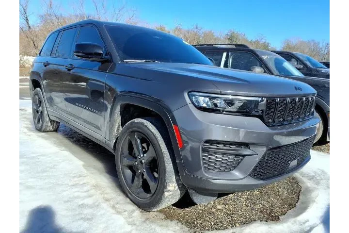 $34574 : Jeep Grand Cherokee 2023 4x4 image 1