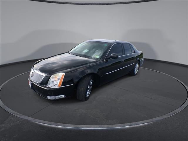 PRE-OWNED 2008 CADILLAC DTS W image 4