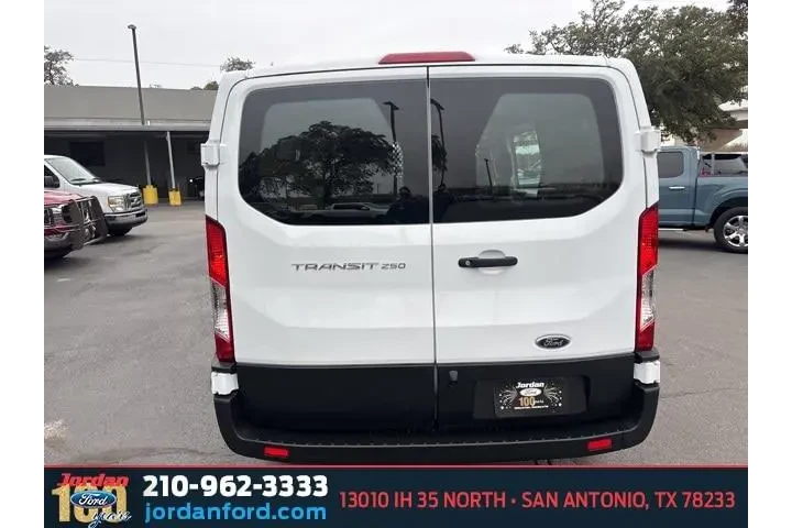 $32652 : Ford Transit 2024 250 3dr LW image 5