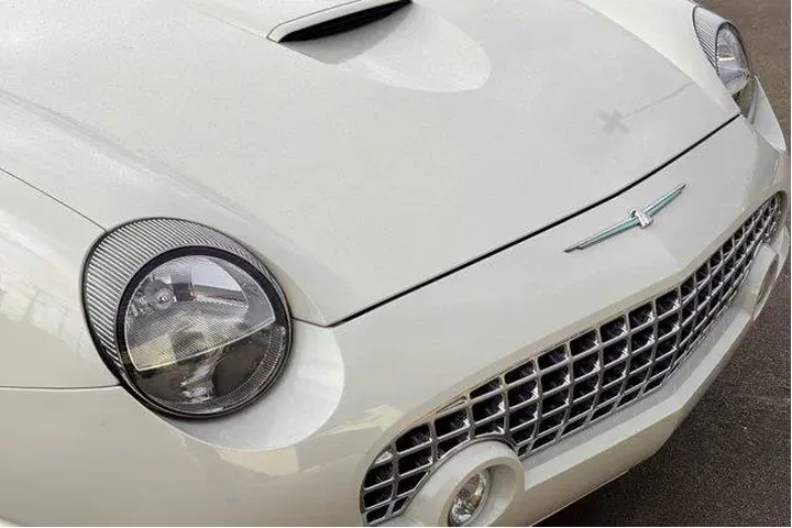 $18977 : Ford Thunderbird 2003 Deluxe image 4