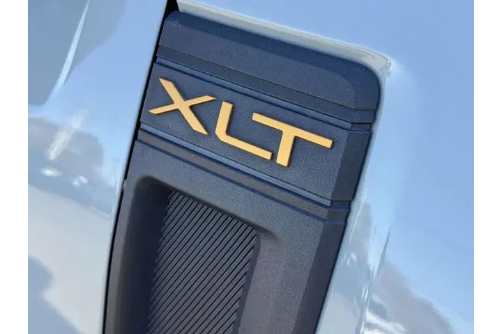 $27800 : Ford Maverick 2024 AWD XLT 4 image 8