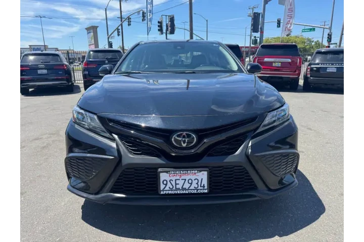 $25998 : 2023 Camry SE Nightshade image 4