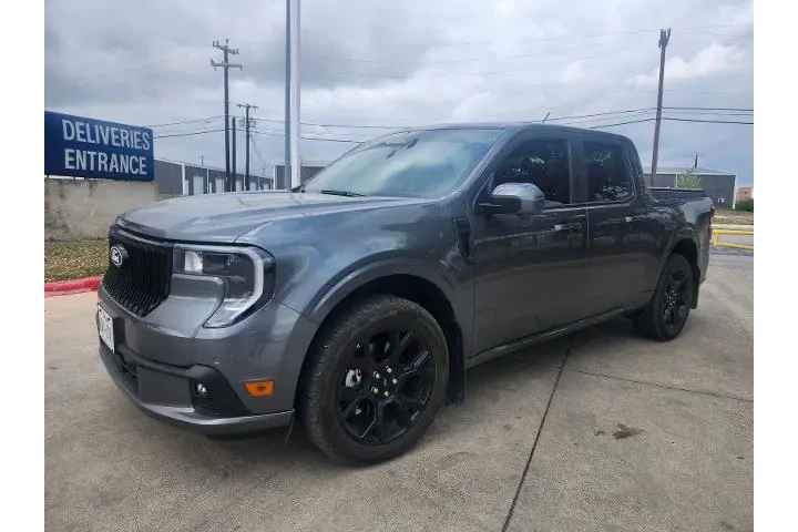 $38995 : Ford Maverick 2025 AWD Lobo image 7