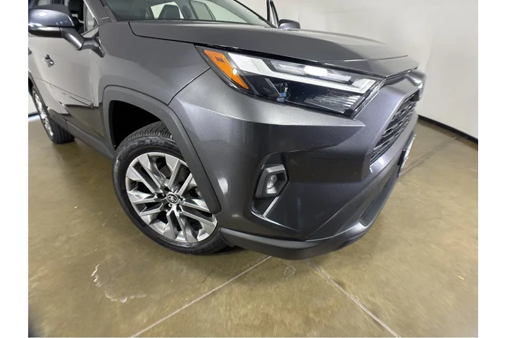 $35000 : Gold Certified2022 RAV4 XLE P image 7