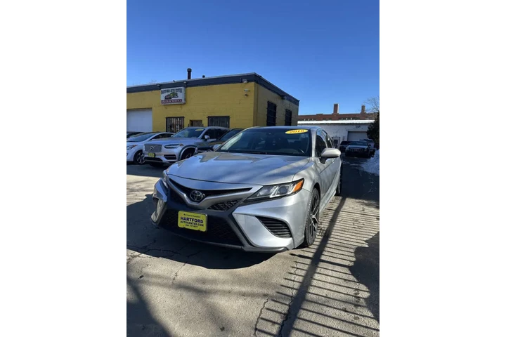$14999 : 2018 Camry SE image 4