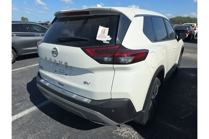 $19890 : Nissan Rogue 2023 SV 4dr Cro image 2