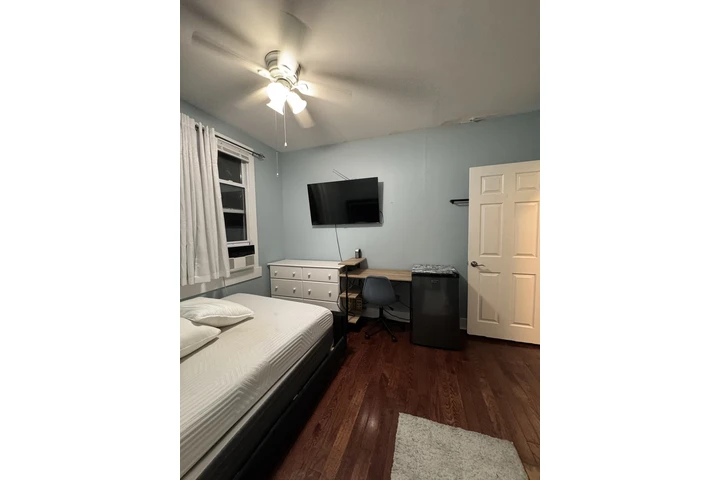 $900 : Se renta un cuarto image 1