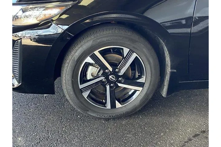 $16406 : Nissan Sentra 2025 SV 4dr Se image 9