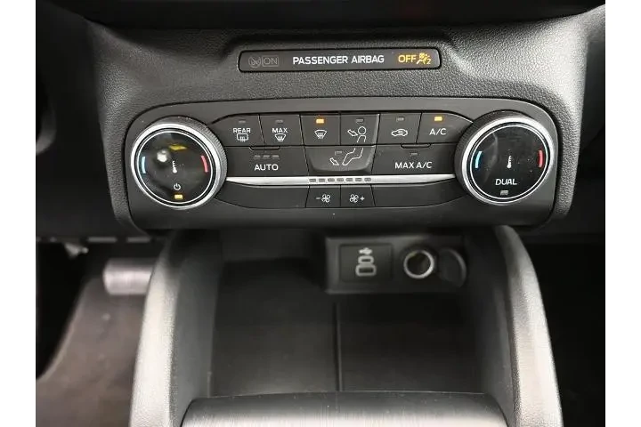 $23735 : Ford Escape 2025 ST-Line 4dr image 9