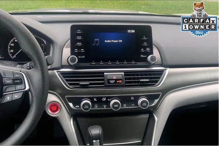 $23985 : Honda Accord 2020 LX 4dr Sed image 6