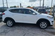 $13800 : 2019 Tucson SE thumbnail