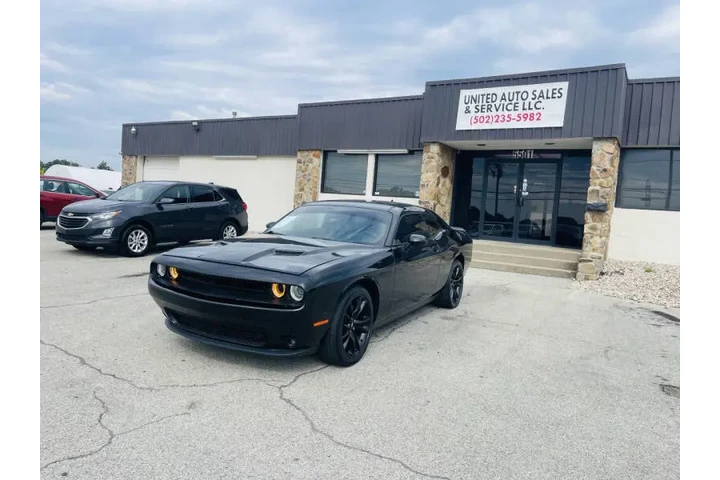 $12450 : 2018 Challenger SXT image 3