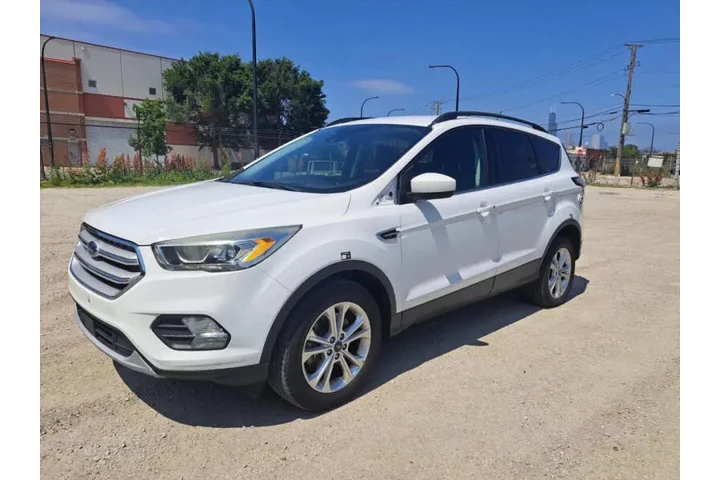 $8899 : 2018 Escape SEL image 4
